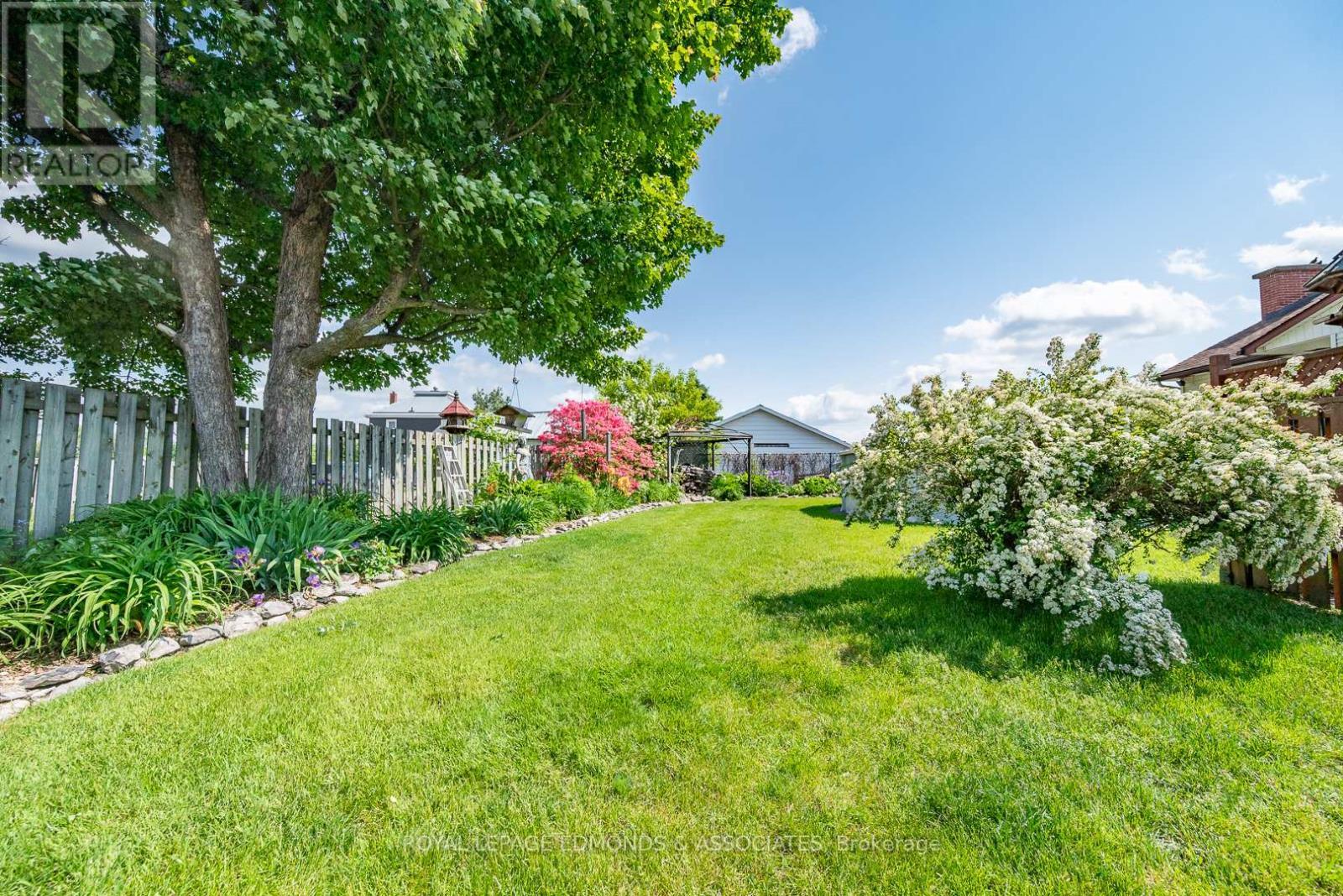 












1315 BLAKELY CRESCENT W

,
Pembroke,




Ontario
K8A6Z9

