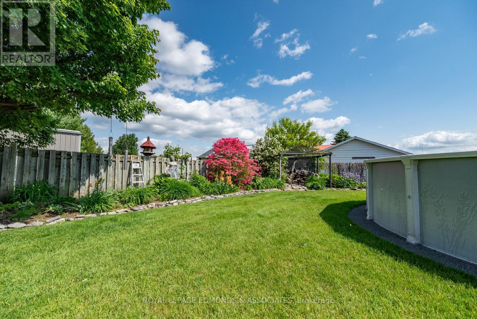 












1315 BLAKELY CRESCENT W

,
Pembroke,




Ontario
K8A6Z9

