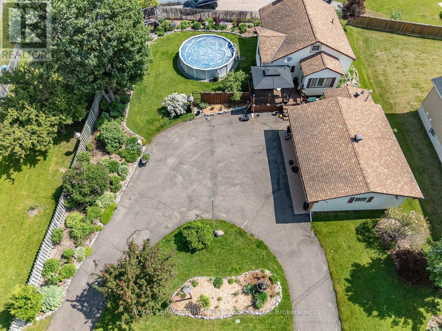












1315 BLAKELY CRESCENT W

,
Pembroke,




Ontario
K8A6Z9

