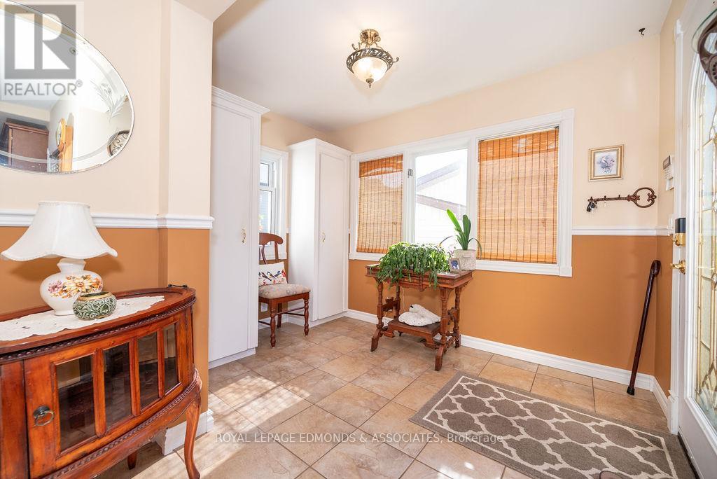












1315 BLAKELY CRESCENT W

,
Pembroke,




Ontario
K8A6Z9


