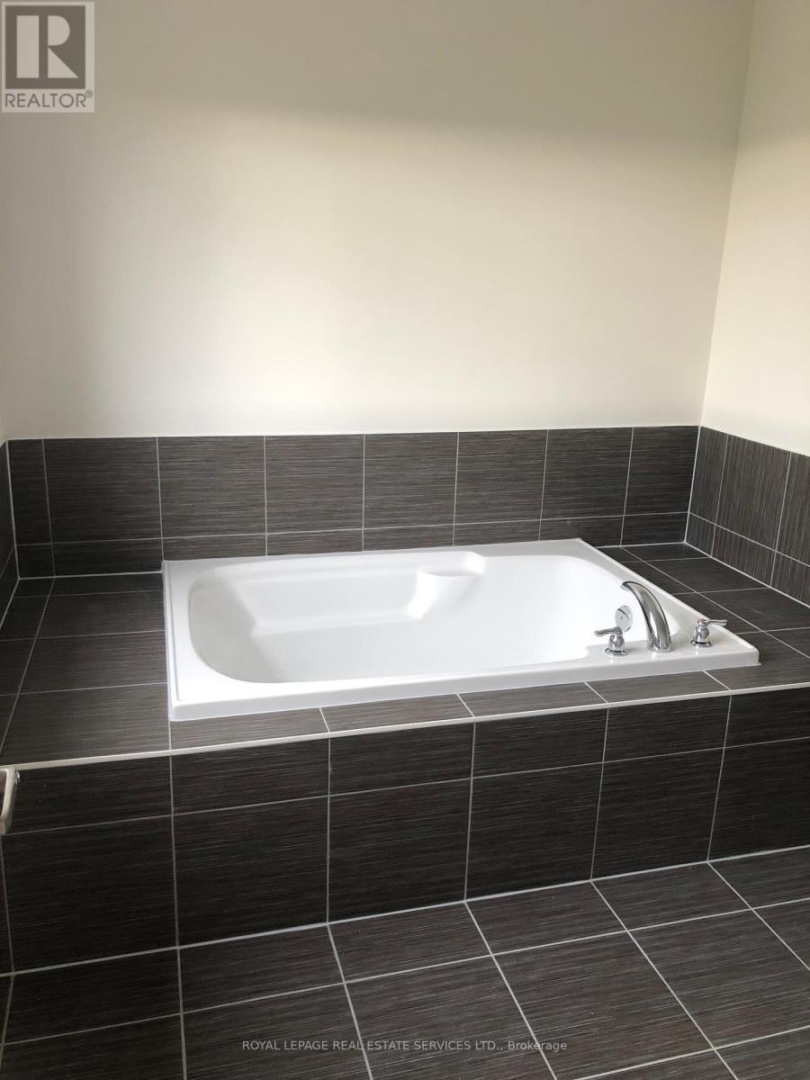 












96 EXPLORER WAY

,
Thorold,




Ontario
L2V0K3

