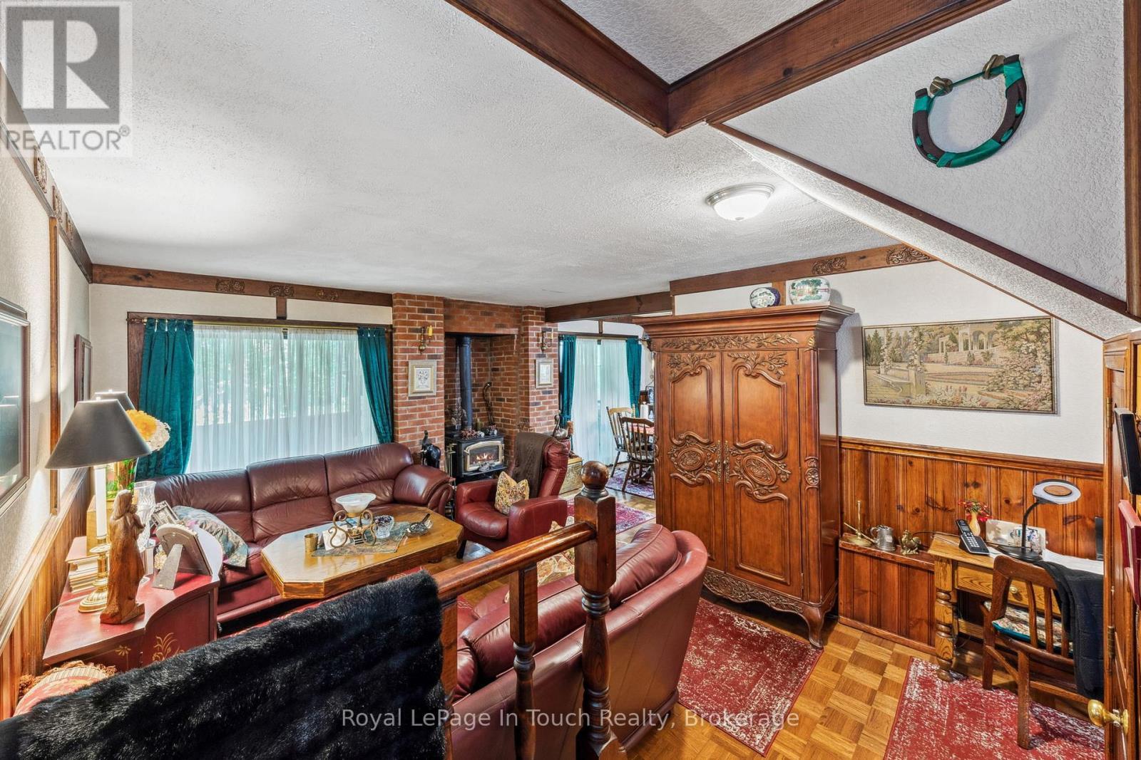 












62 TUCSON ROAD

,
Tiny,




Ontario
L9M0B6


