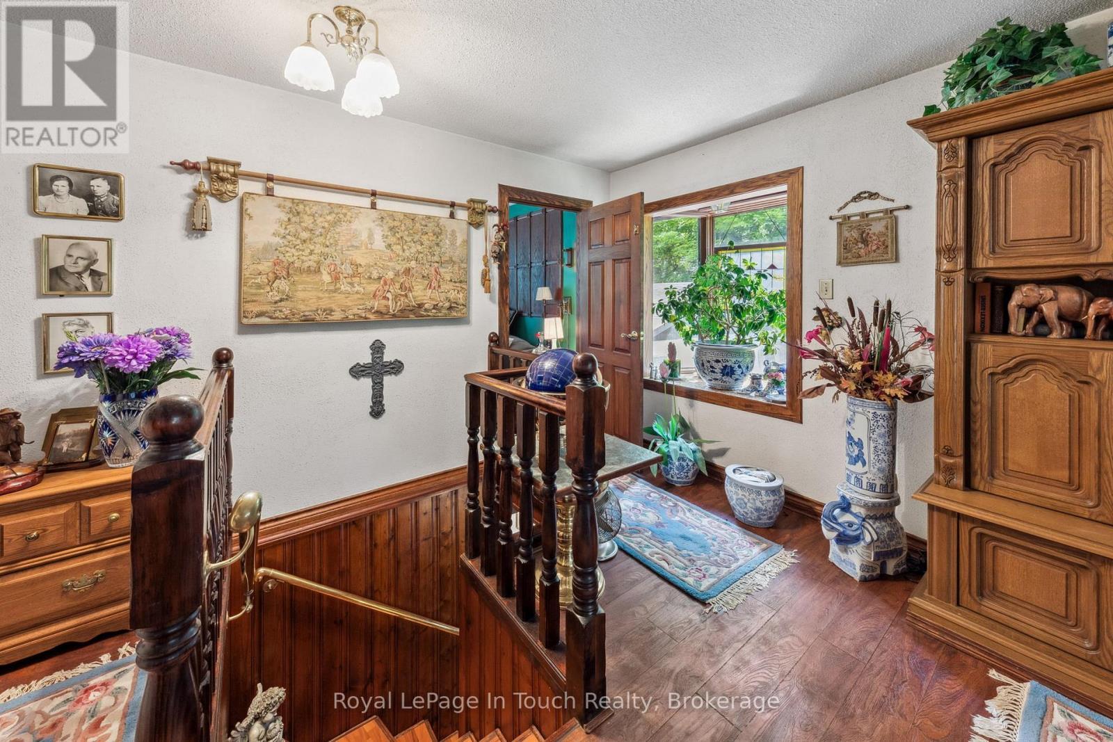 












62 TUCSON ROAD

,
Tiny,




Ontario
L9M0B6

