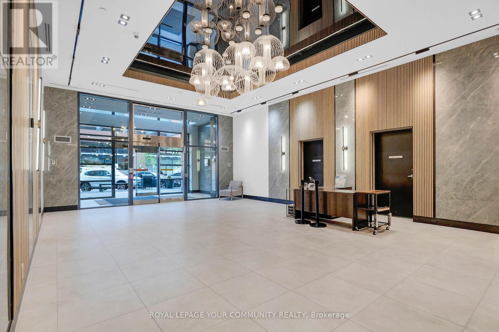 












LP04 - 2220 LAKESHORE BOULEVARD W

,
Toronto,




Ontario
M8V0C1

