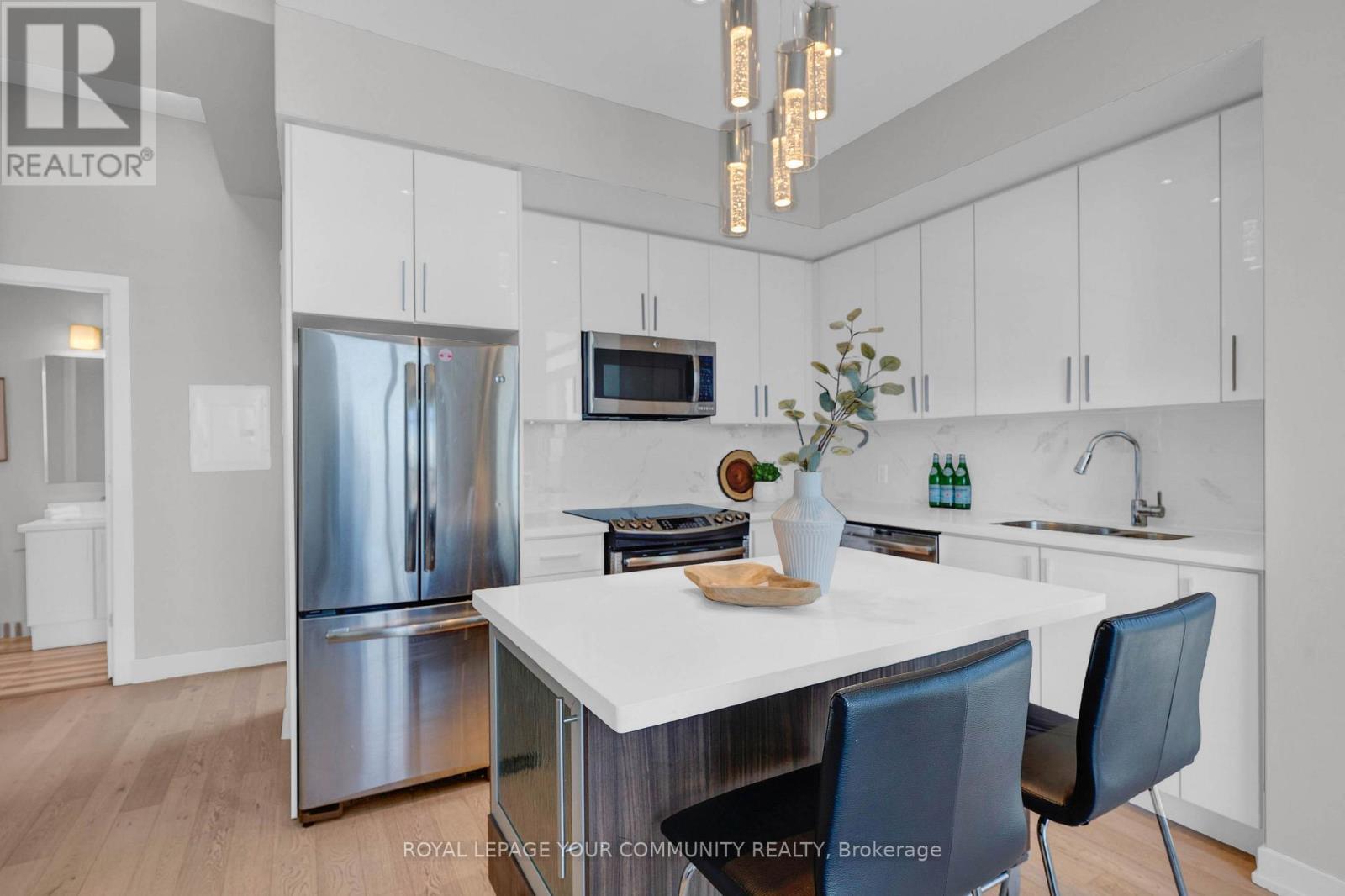 












LP04 - 2220 LAKESHORE BOULEVARD W

,
Toronto,




Ontario
M8V0C1

