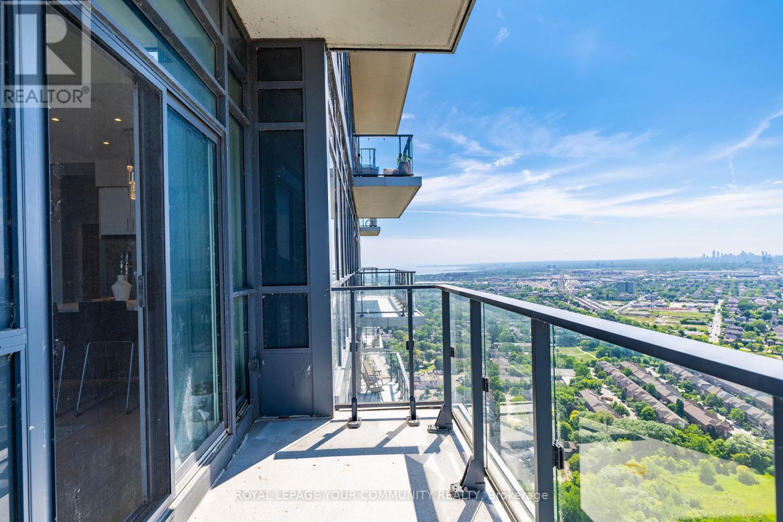












LP04 - 2220 LAKESHORE BOULEVARD W

,
Toronto,




Ontario
M8V0C1

