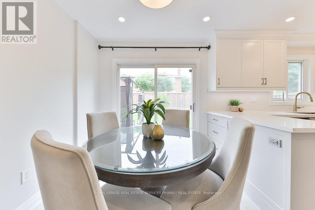 












296 EVERGREEN CRESCENT

,
Oakville,




Ontario
L6H4P5

