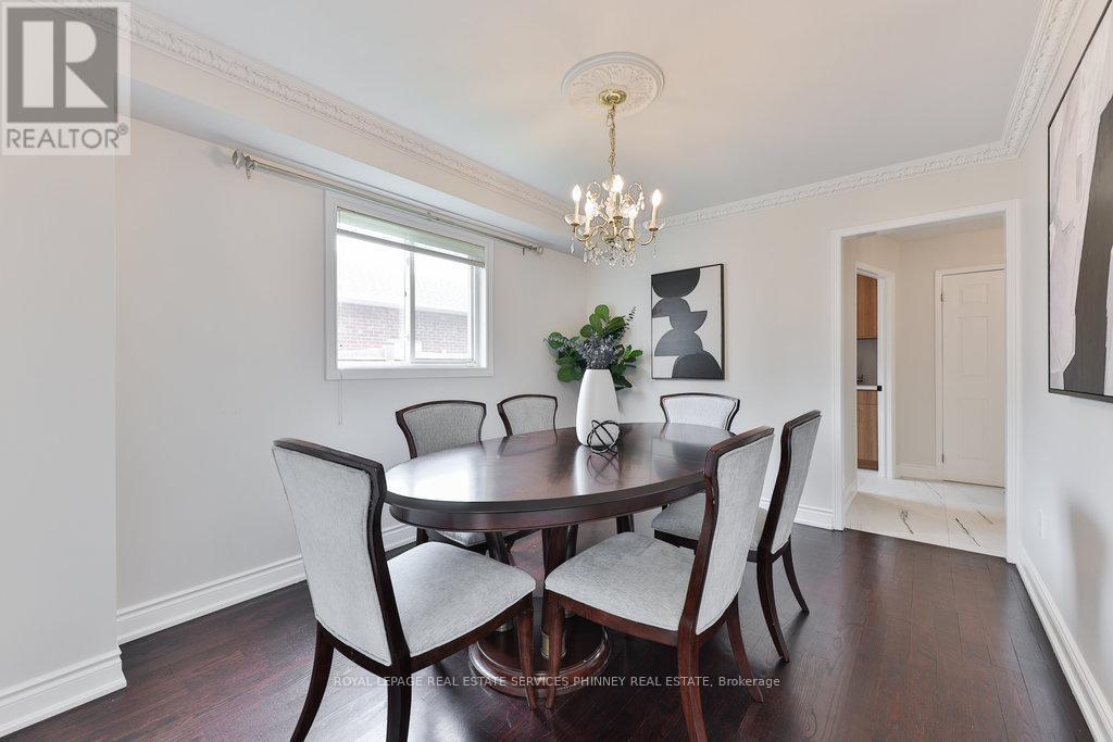 












296 EVERGREEN CRESCENT

,
Oakville,




Ontario
L6H4P5

