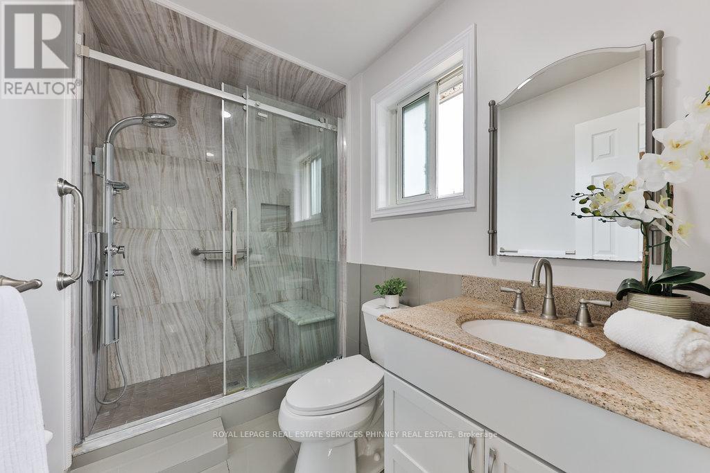 












296 EVERGREEN CRESCENT

,
Oakville,




Ontario
L6H4P5

