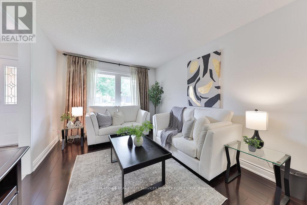 












296 EVERGREEN CRESCENT

,
Oakville,




Ontario
L6H4P5

