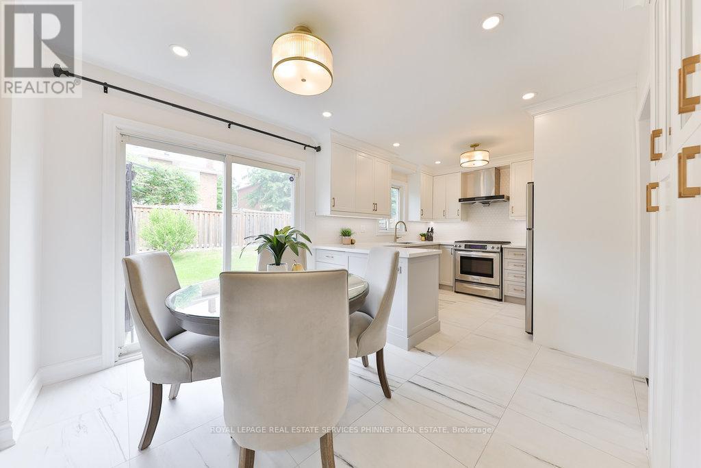 












296 EVERGREEN CRESCENT

,
Oakville,




Ontario
L6H4P5

