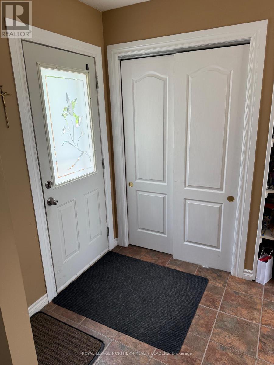 












69 GRASSLANDS ROAD W

,
Timmins (TNE - North),




Ontario
P4R8R9

