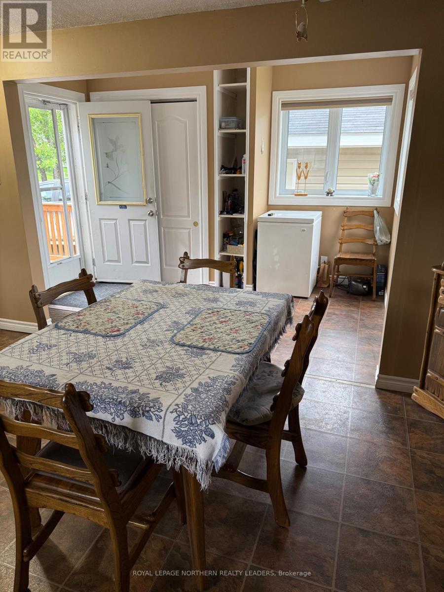












69 GRASSLANDS ROAD W

,
Timmins (TNE - North),




Ontario
P4R8R9

