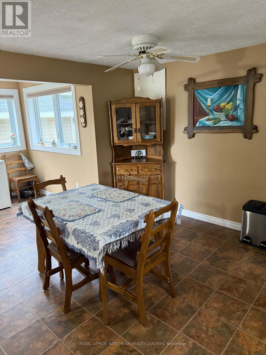 












69 GRASSLANDS ROAD W

,
Timmins (TNE - North),




Ontario
P4R8R9

