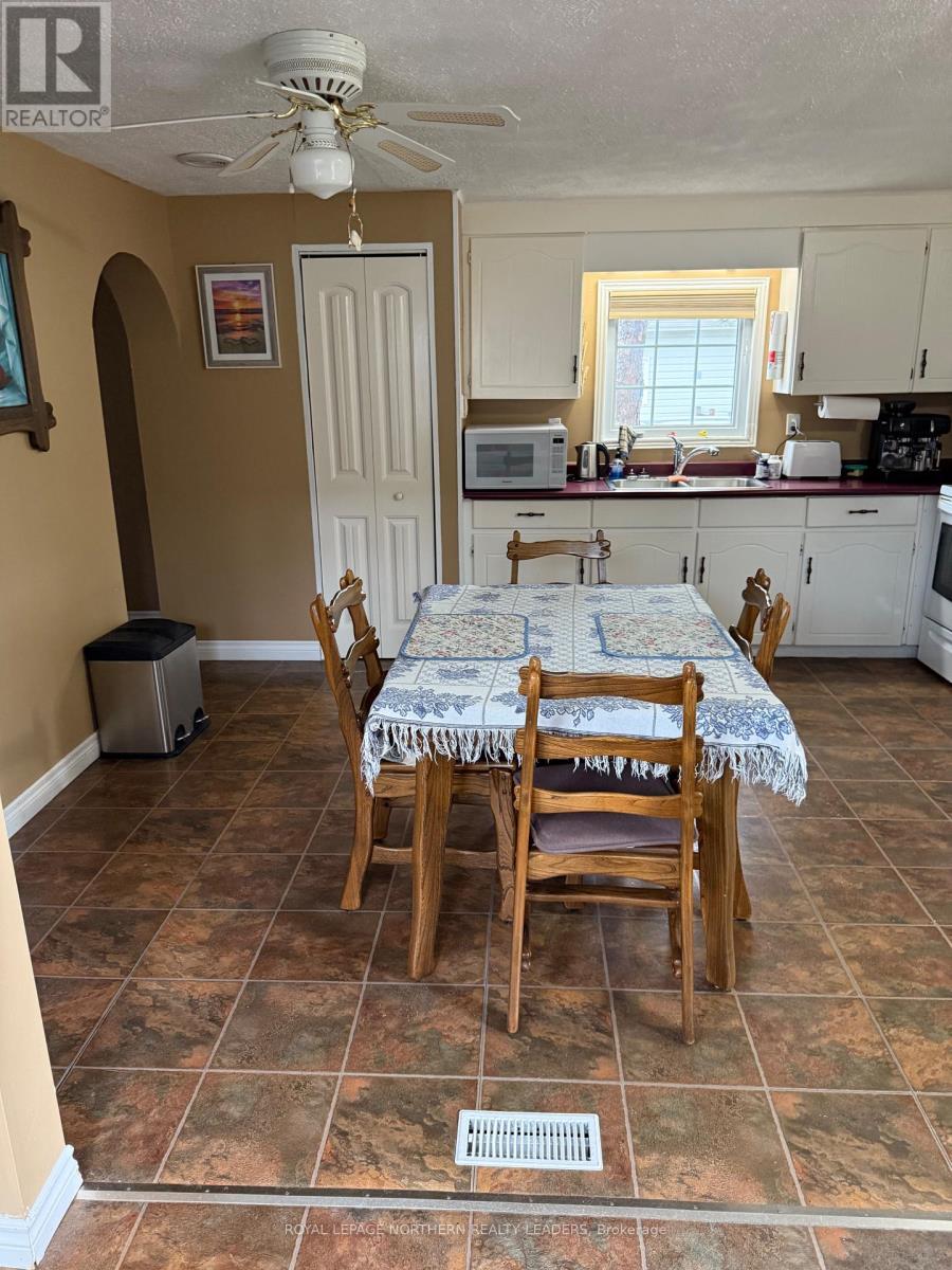 












69 GRASSLANDS ROAD W

,
Timmins (TNE - North),




Ontario
P4R8R9


