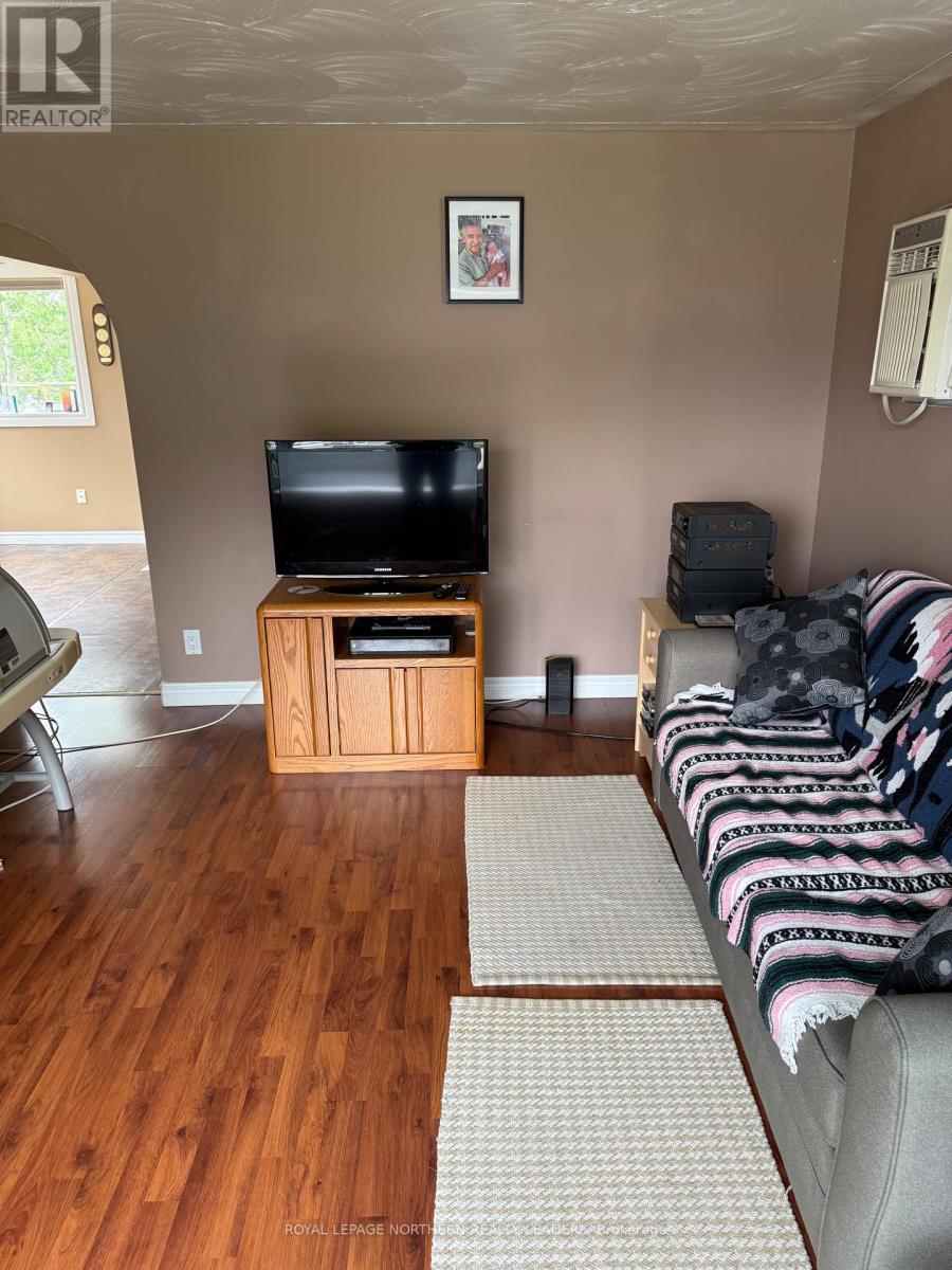 












69 GRASSLANDS ROAD W

,
Timmins (TNE - North),




Ontario
P4R8R9

