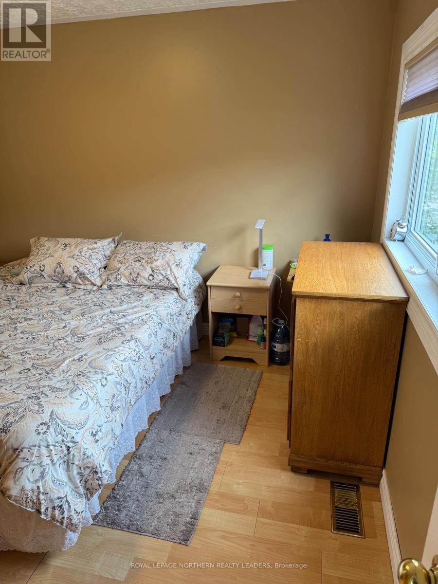 












69 GRASSLANDS ROAD W

,
Timmins (TNE - North),




Ontario
P4R8R9

