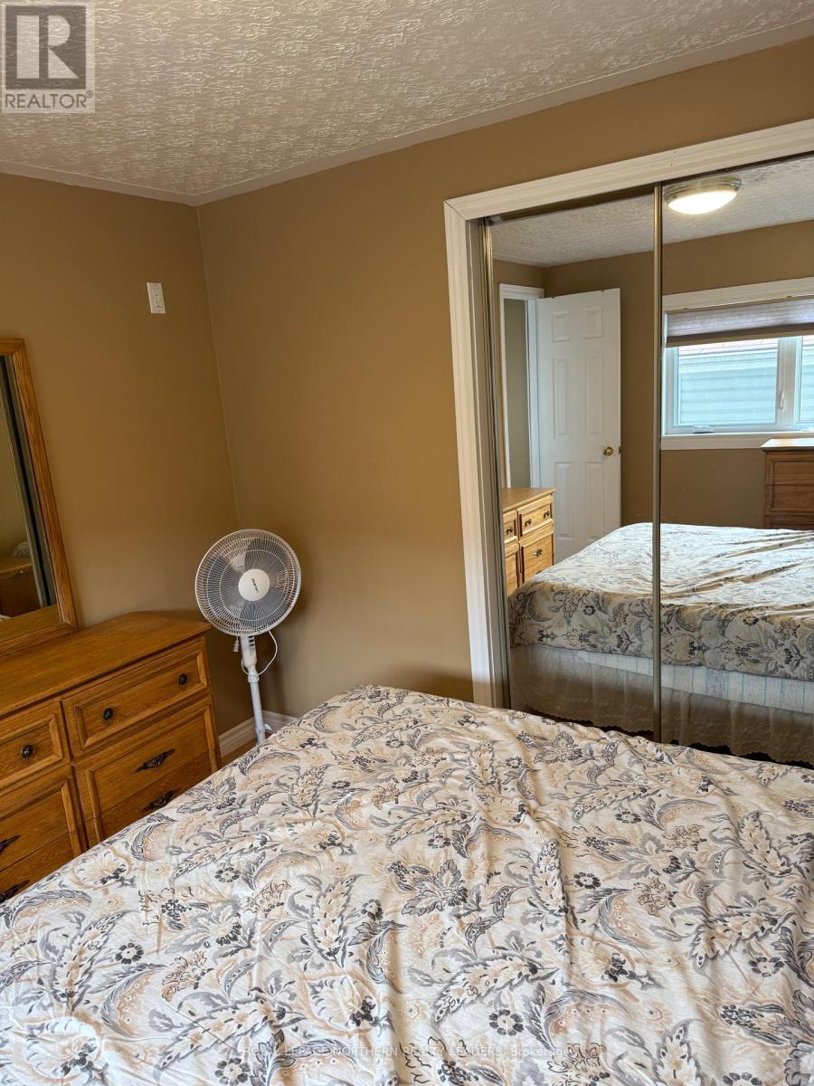 












69 GRASSLANDS ROAD W

,
Timmins (TNE - North),




Ontario
P4R8R9

