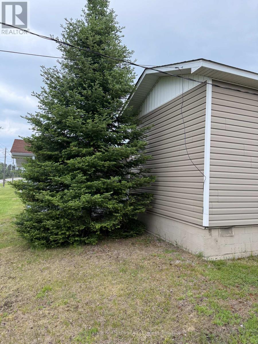 












69 GRASSLANDS ROAD W

,
Timmins (TNE - North),




Ontario
P4R8R9

