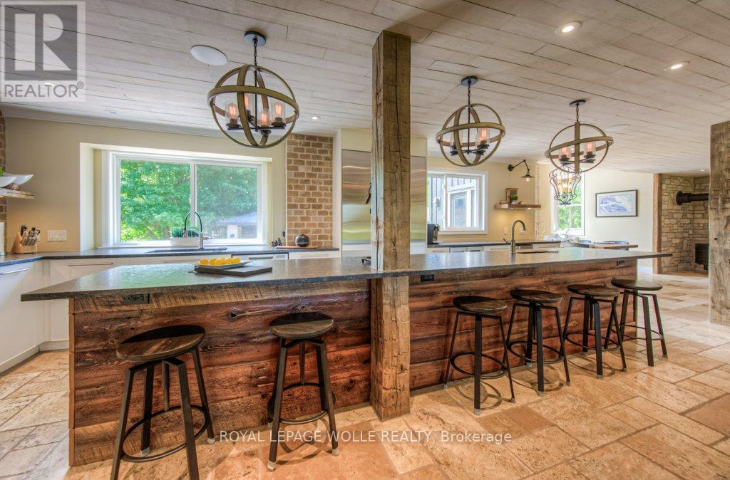 












8466 SIDEROAD 30

,
Centre Wellington,




Ontario
N0B2K0

