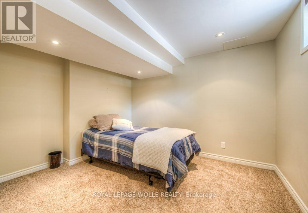 












8466 SIDEROAD 30

,
Centre Wellington,




Ontario
N0B2K0

