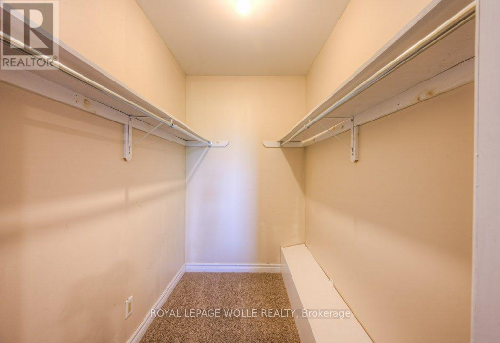 












8466 SIDEROAD 30

,
Centre Wellington,




Ontario
N0B2K0

