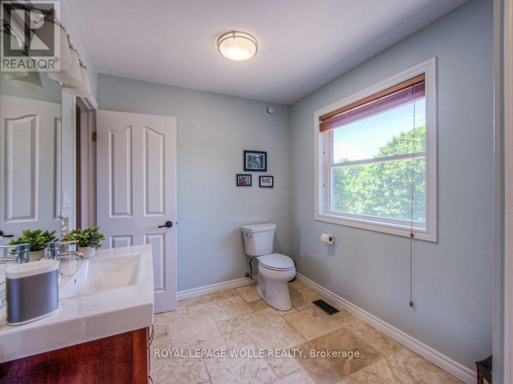 












8466 SIDEROAD 30

,
Centre Wellington,




Ontario
N0B2K0

