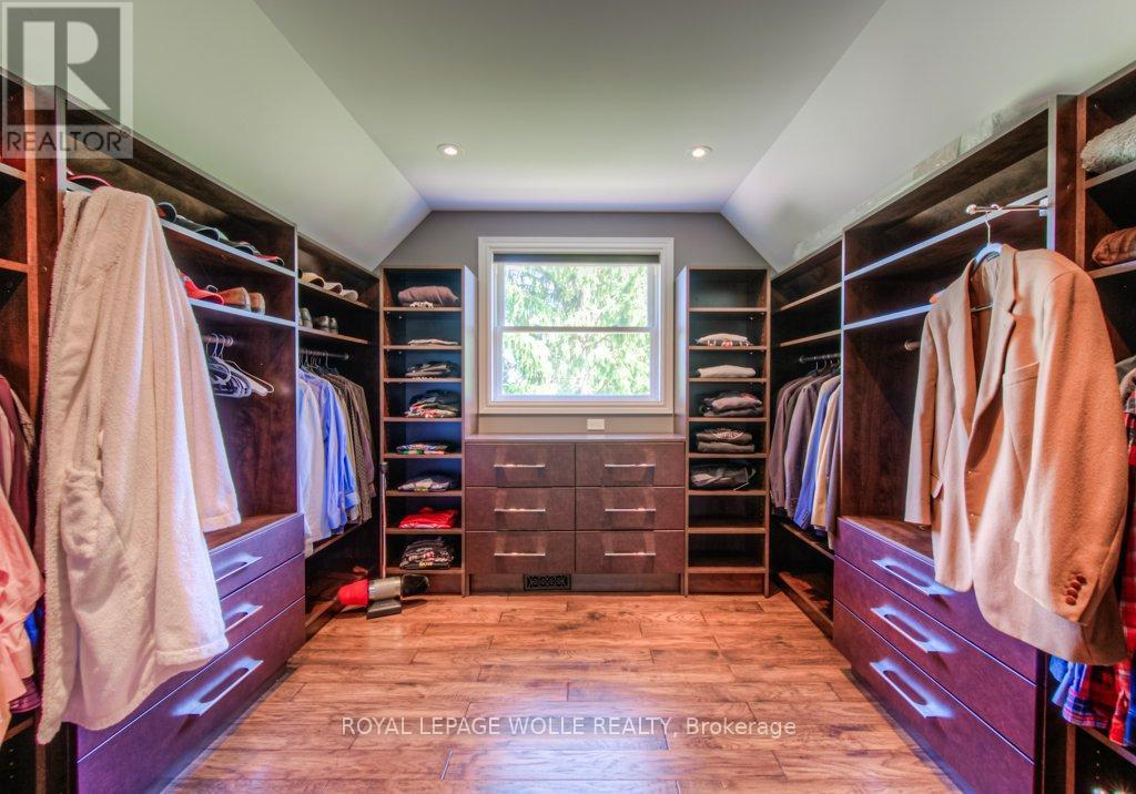 












8466 SIDEROAD 30

,
Centre Wellington,




Ontario
N0B2K0

