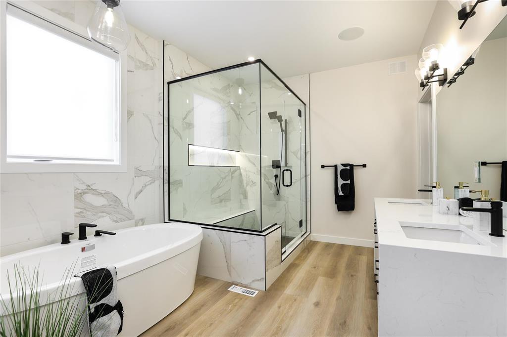 












13 Gardner Trail

,
West St Paul,




Manitoba
R2V5K1

