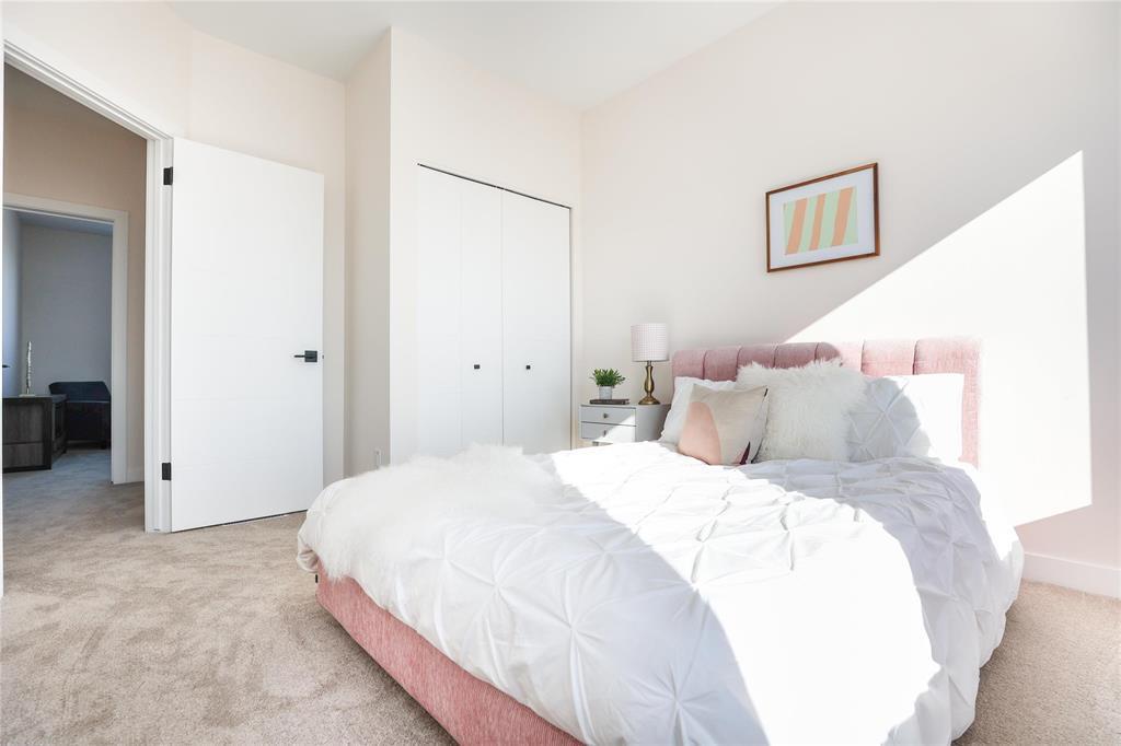 












13 Gardner Trail

,
West St Paul,




Manitoba
R2V5K1


