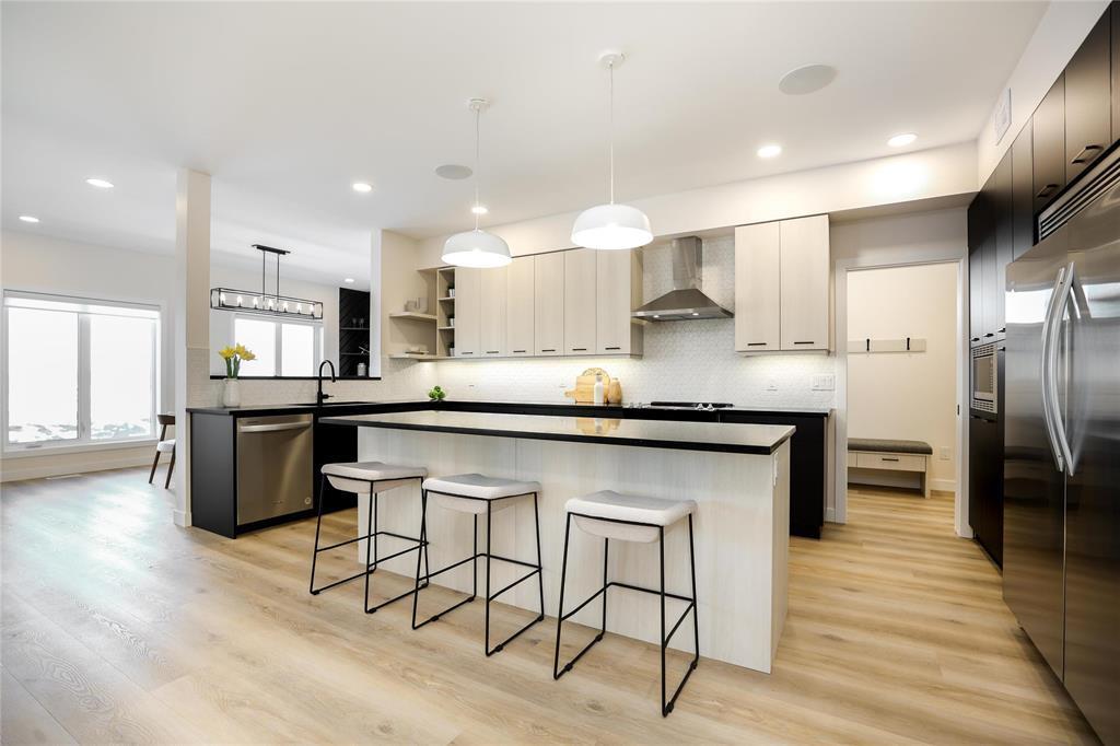 












13 Gardner Trail

,
West St Paul,




Manitoba
R2V5K1


