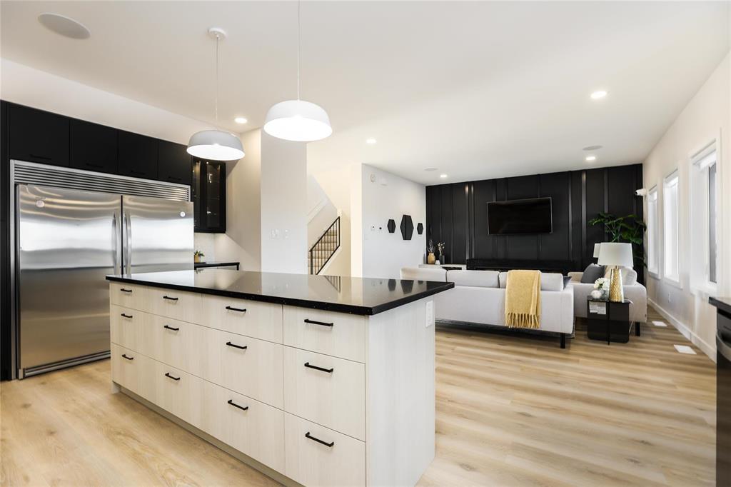 












13 Gardner Trail

,
West St Paul,




Manitoba
R2V5K1

