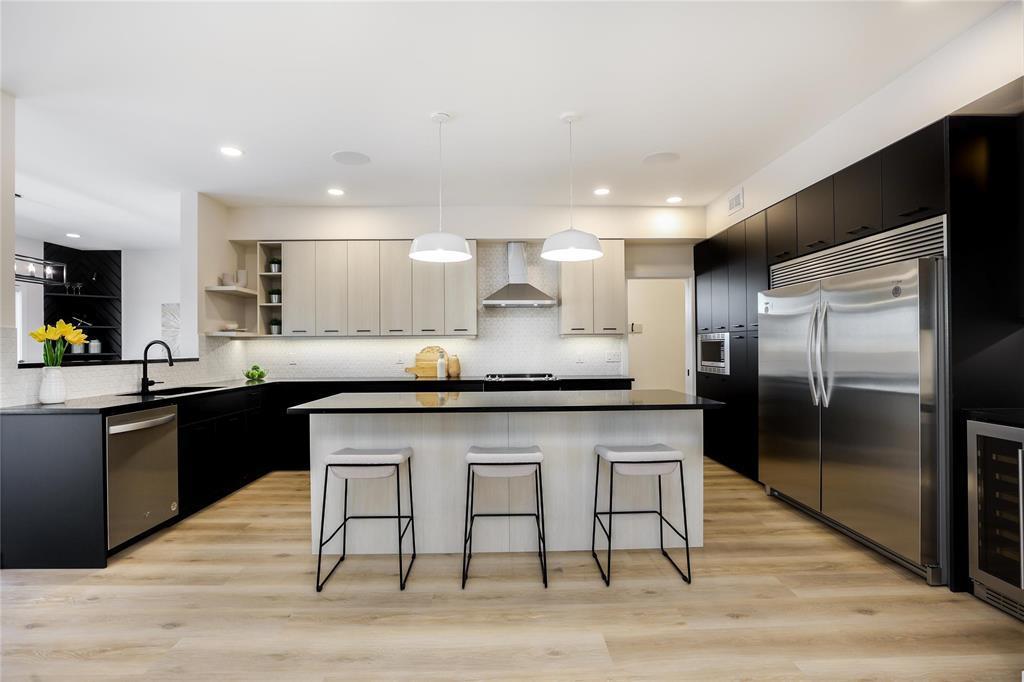 












13 Gardner Trail

,
West St Paul,




Manitoba
R2V5K1

