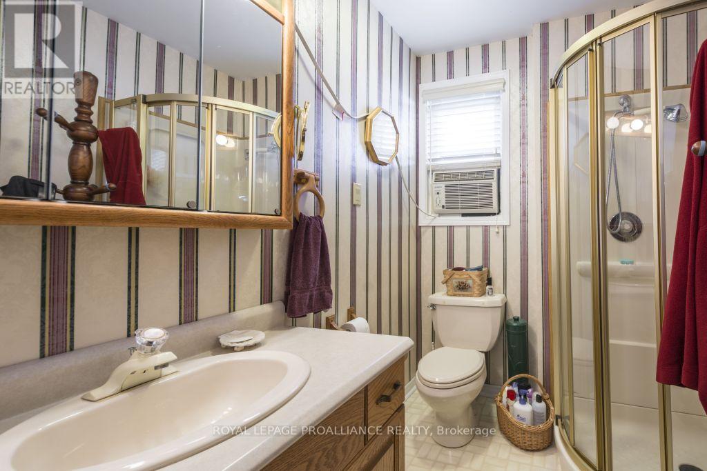 












11438 C LOYALIST PARKWAY N

,
Prince Edward County (North Marysburg Ward),




Ontario
K0K2T0

