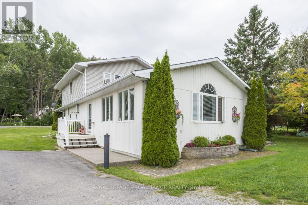 












11438 C LOYALIST PARKWAY N

,
Prince Edward County (North Marysburg Ward),




Ontario
K0K2T0

