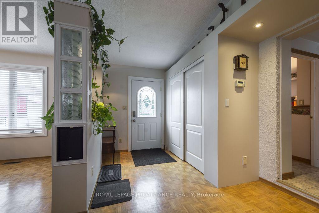












11438 C LOYALIST PARKWAY N

,
Prince Edward County (North Marysburg Ward),




Ontario
K0K2T0

