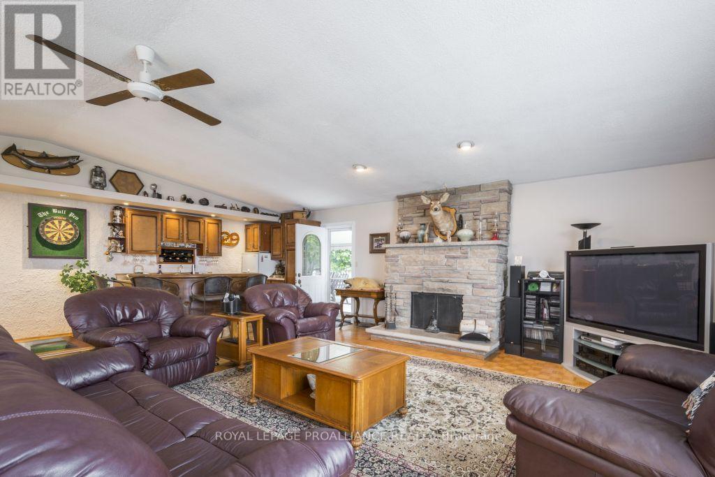 












11438 C LOYALIST PARKWAY N

,
Prince Edward County (North Marysburg Ward),




Ontario
K0K2T0

