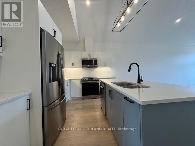 












49 - 63 COMPASS TRAIL

,
Central Elgin (Port Stanley),




Ontario
N5L0B4

