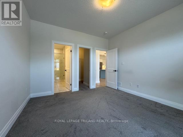 












49 - 63 COMPASS TRAIL

,
Central Elgin (Port Stanley),




Ontario
N5L0B4

