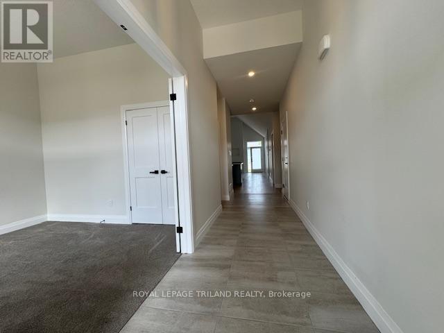 












49 - 63 COMPASS TRAIL

,
Central Elgin (Port Stanley),




Ontario
N5L0B4

