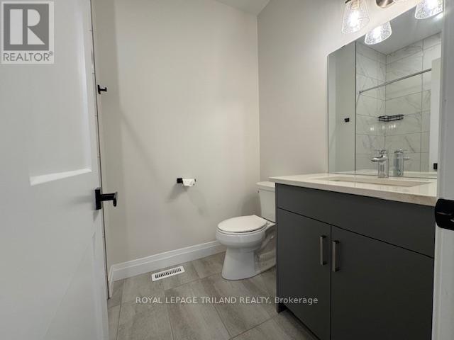 












49 - 63 COMPASS TRAIL

,
Central Elgin (Port Stanley),




Ontario
N5L0B4

