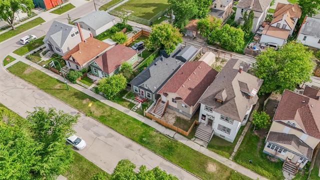 









482


Aberdeen

AVE,
Winnipeg,




MB
R2W 1W1

