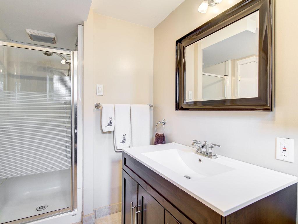 









9545

 - 9547


Rue De Teck

,
Mercier/Hochelaga-Maisonneuve (Montréal),




QC
H1L1L7

