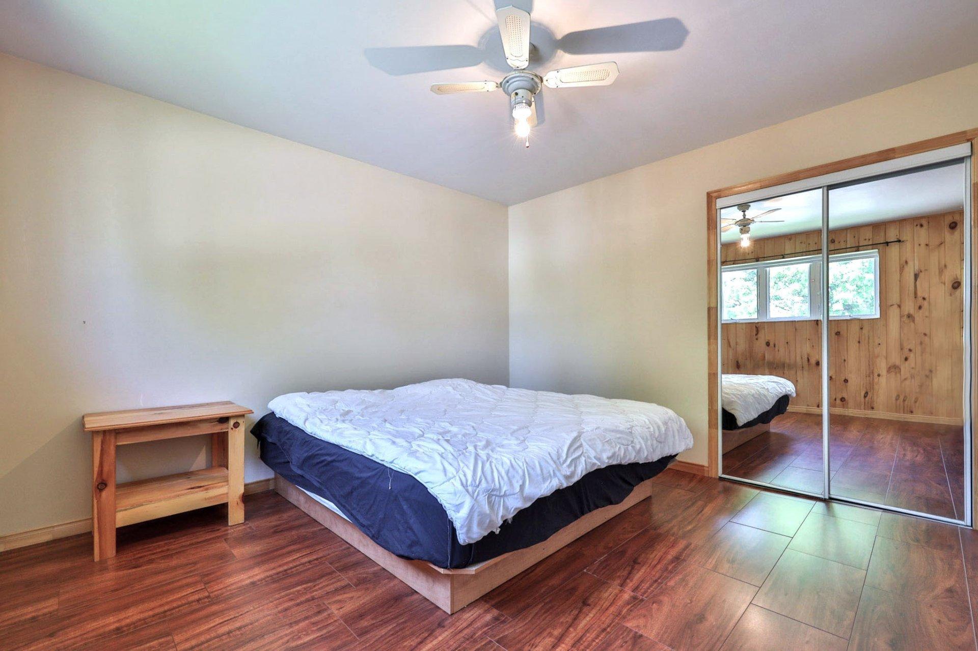 









183


Rue Montcalm

,
Maniwaki,




QC
J9E1T7

