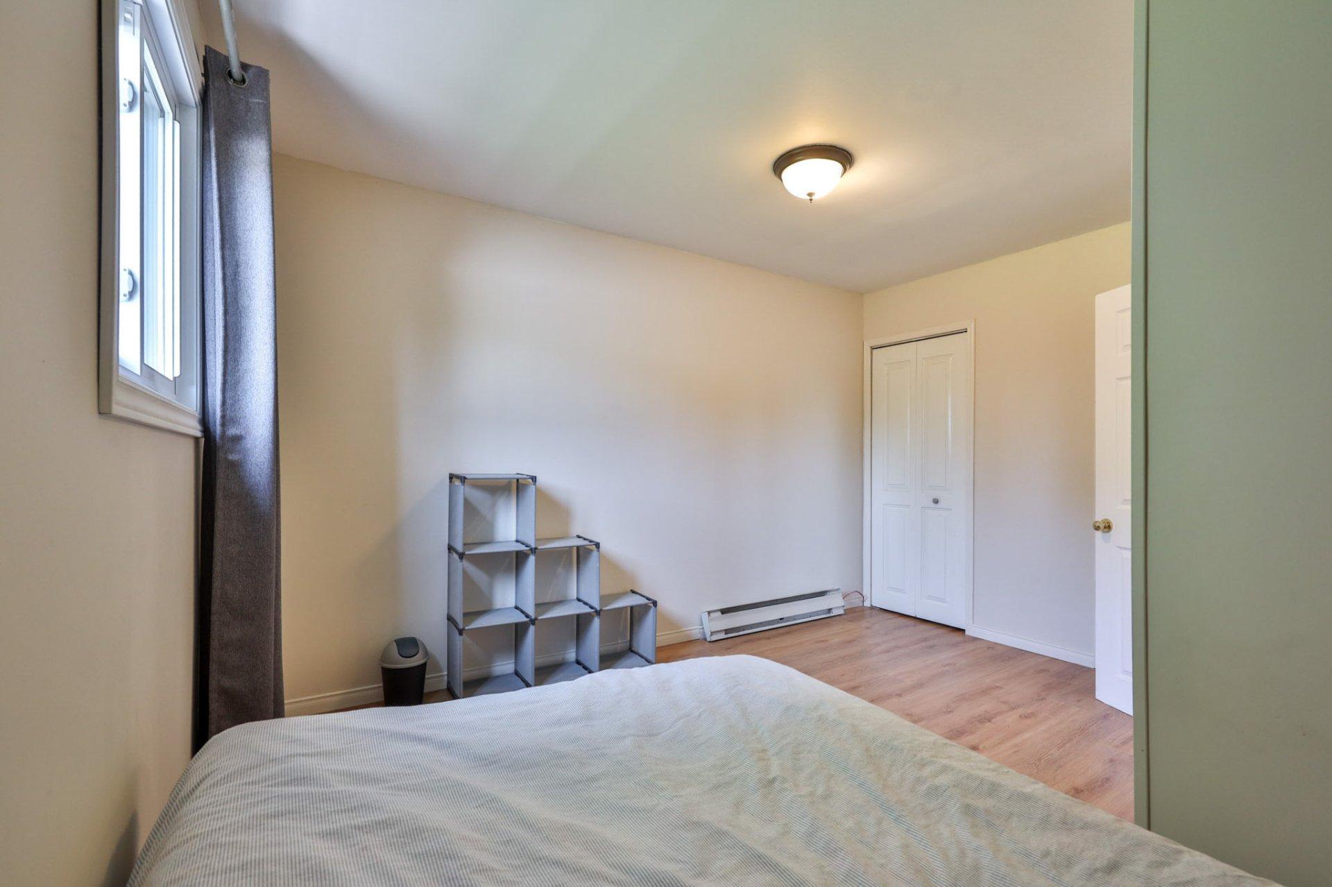 









183


Rue Montcalm

,
Maniwaki,




QC
J9E1T7

