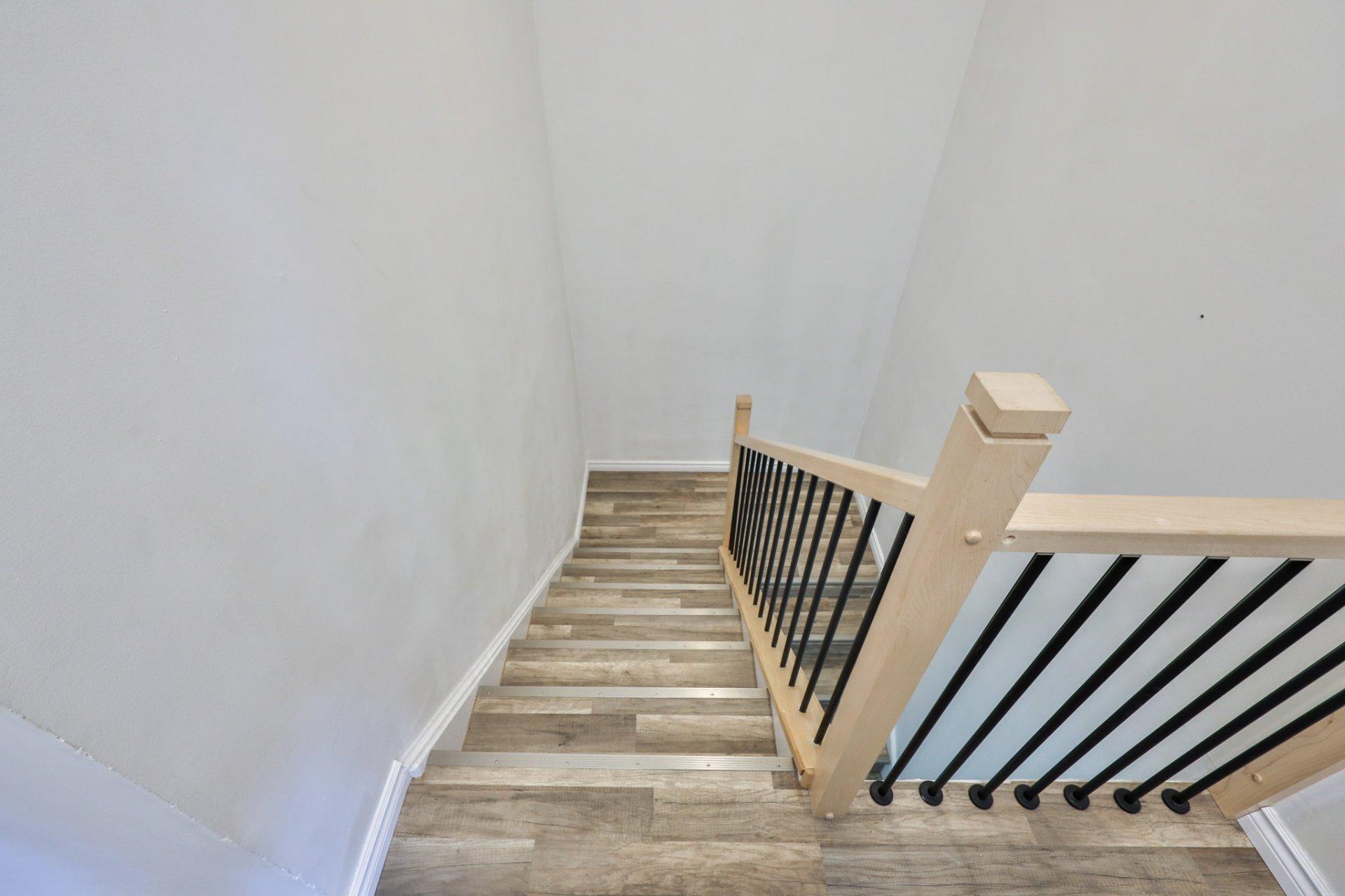 









183


Rue Montcalm

,
Maniwaki,




QC
J9E1T7

