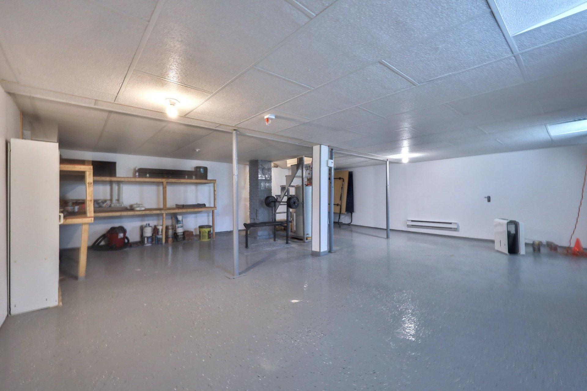 









183


Rue Montcalm

,
Maniwaki,




QC
J9E1T7


