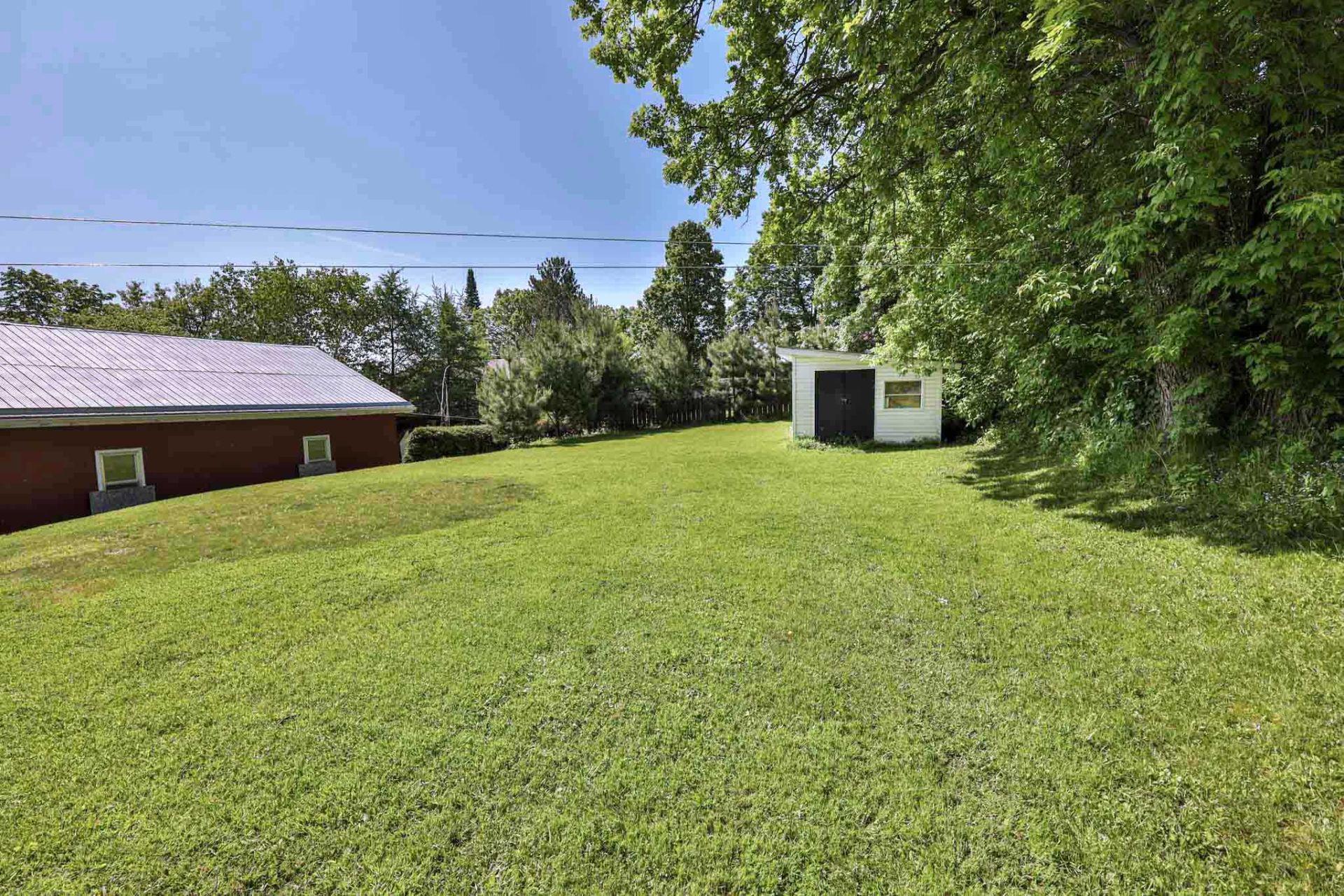 









183


Rue Montcalm

,
Maniwaki,




QC
J9E1T7

