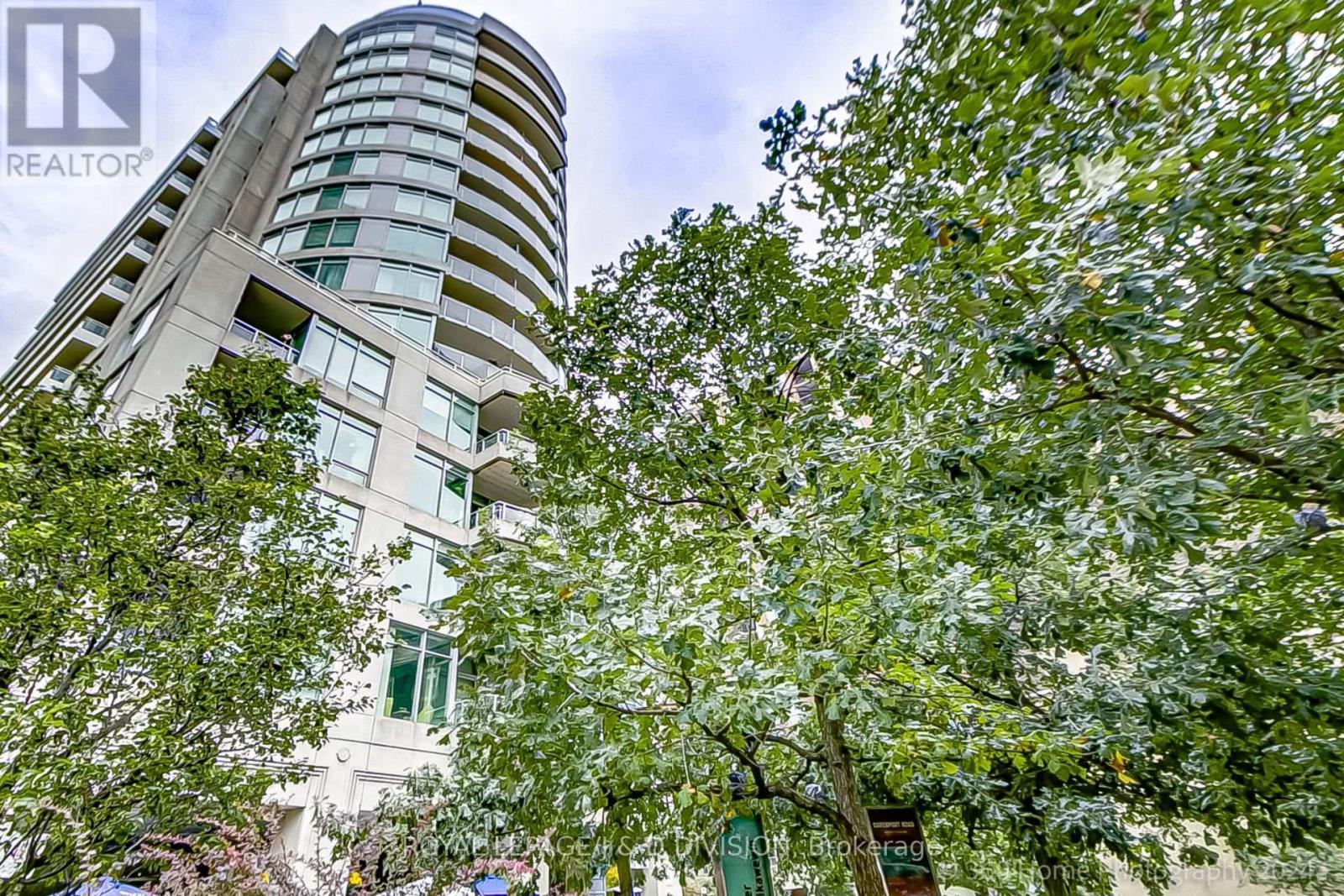 












702 - 8 SCOLLARD STREET

,
Toronto,




Ontario
M5R1M2

