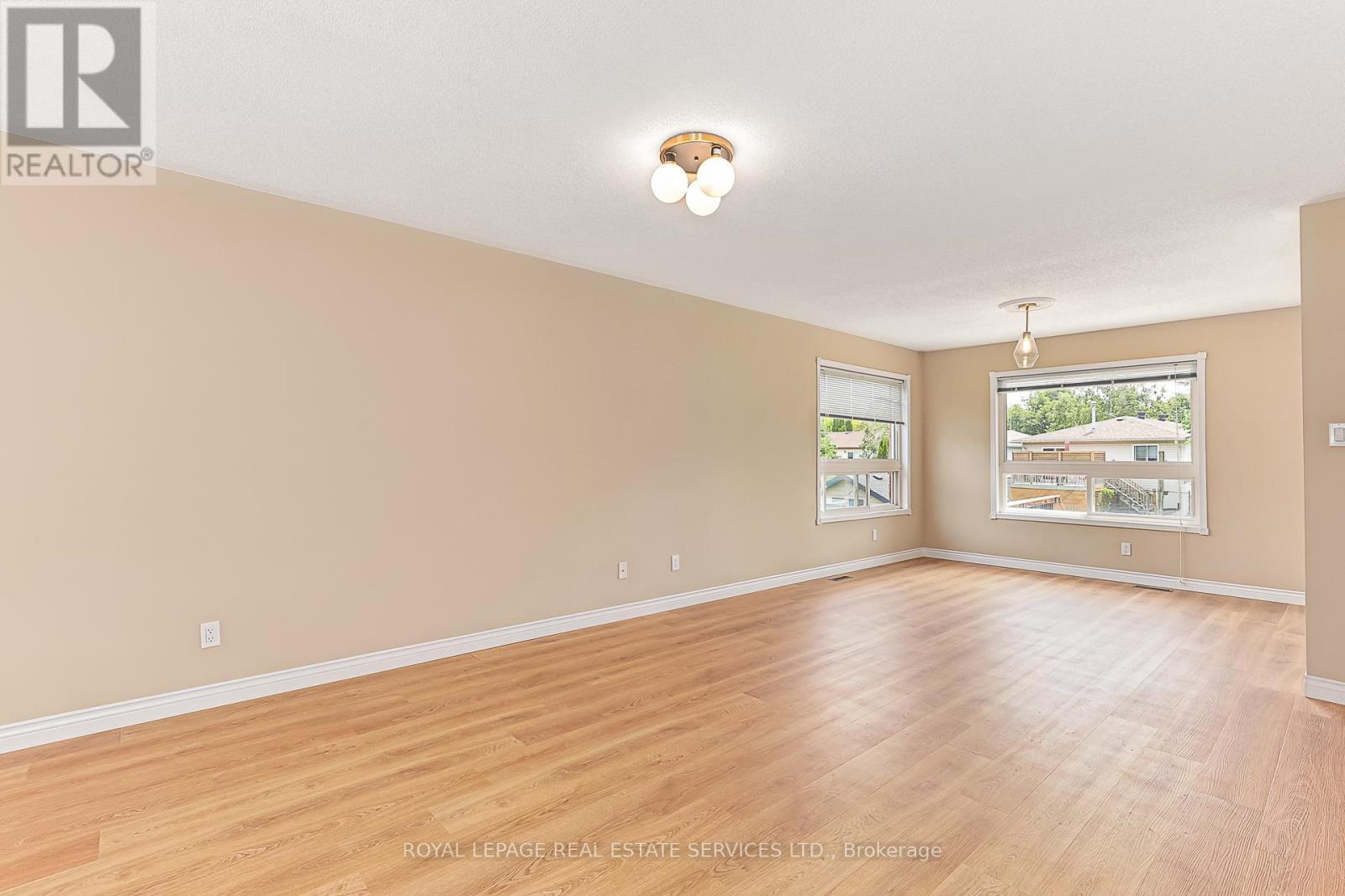 












36 TELFER ROAD

,
Collingwood,




Ontario
L9Y5H5

